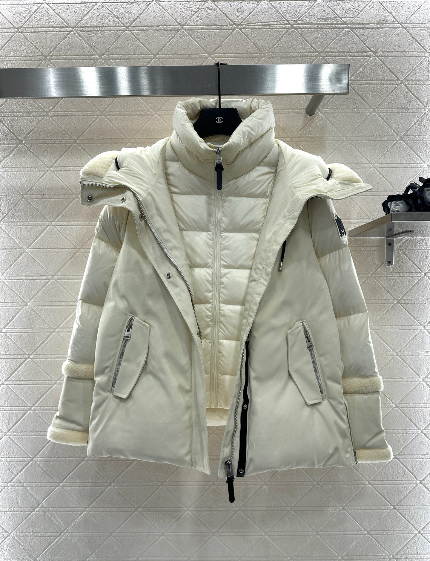 Split fake two-piece down jacket