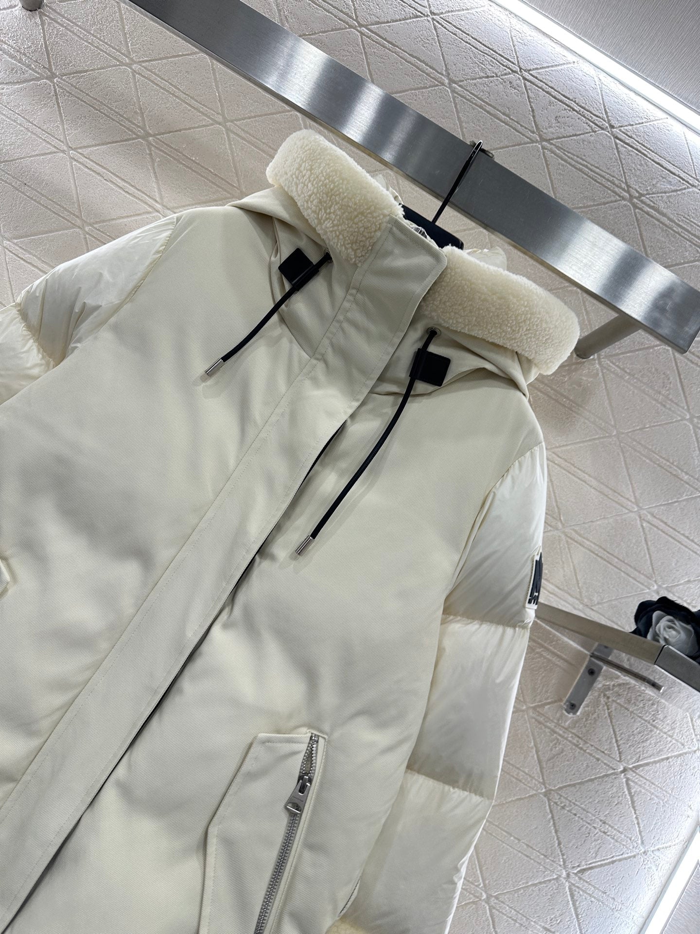 Split fake two-piece down jacket