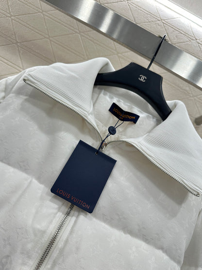 Flip collar jacquard down jacket