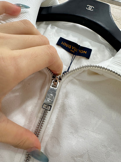 Flip collar jacquard down jacket