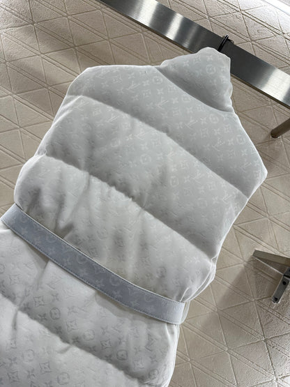 Stand up collar jacquard down vest