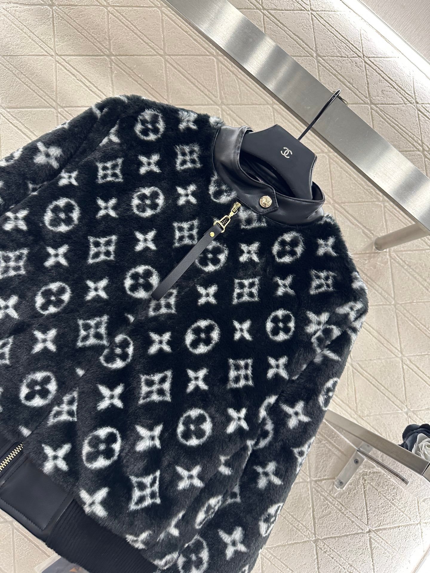 Splicing leather teddy lamb jacket