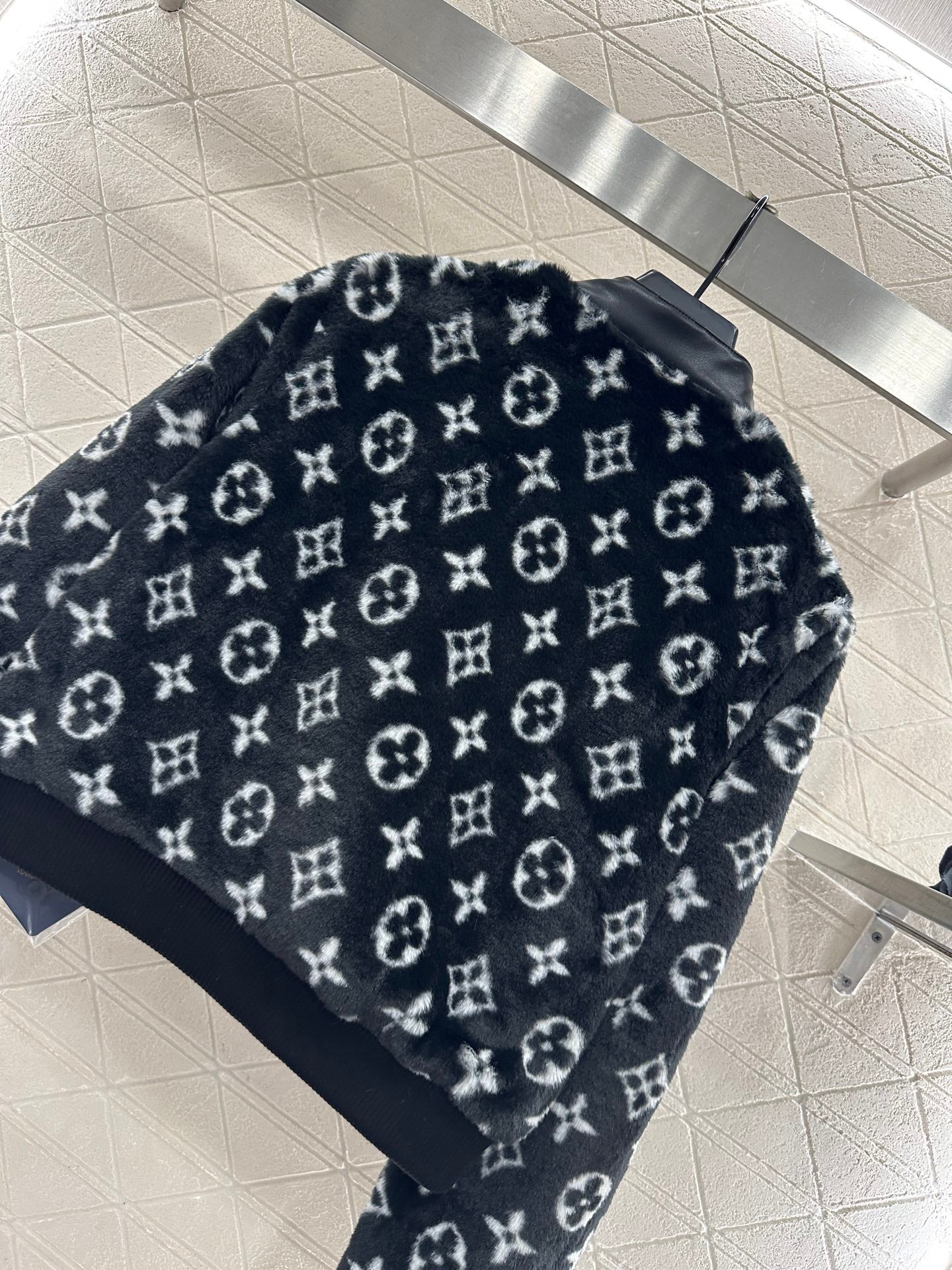 Splicing leather teddy lamb jacket