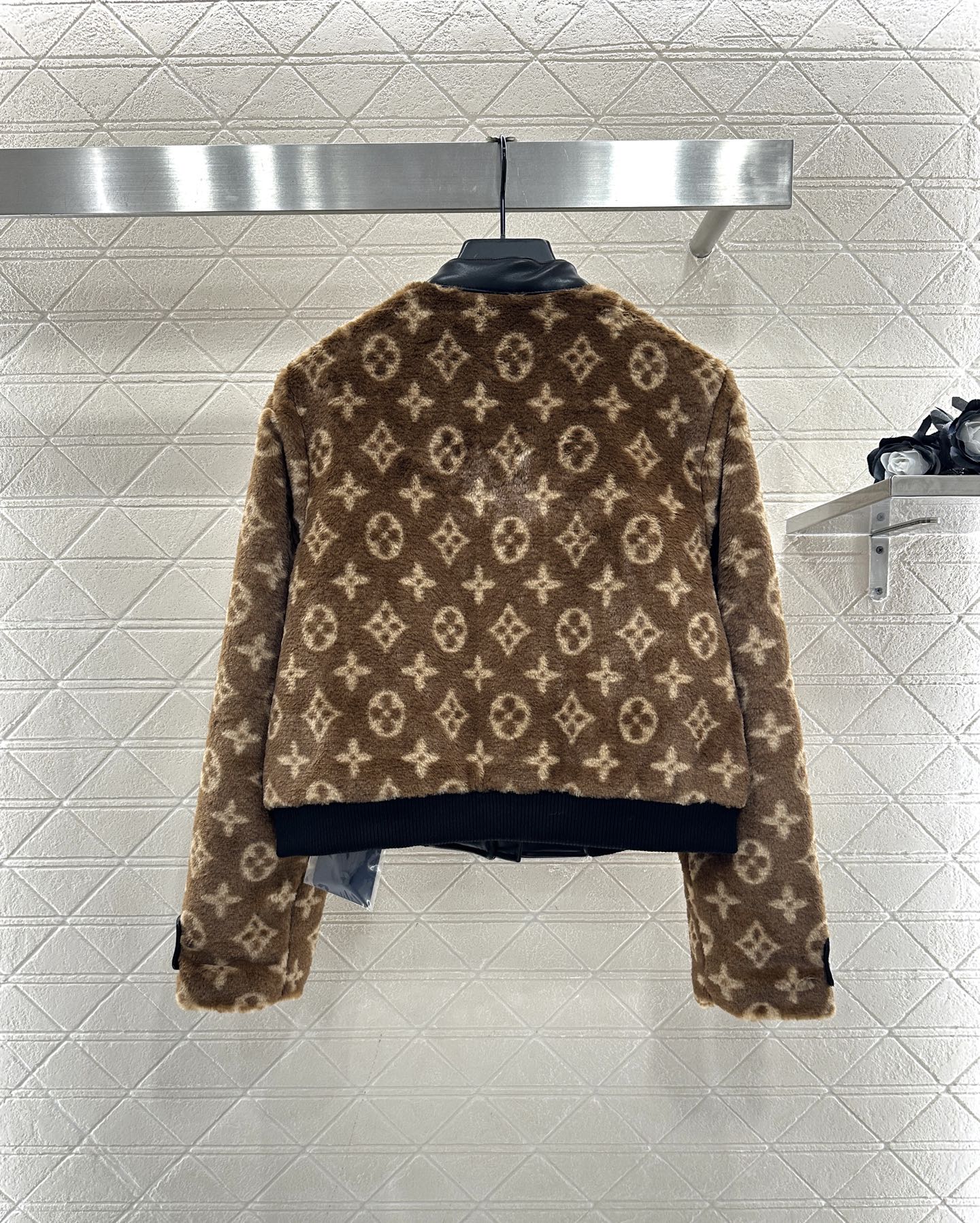 Splicing leather teddy lamb jacket