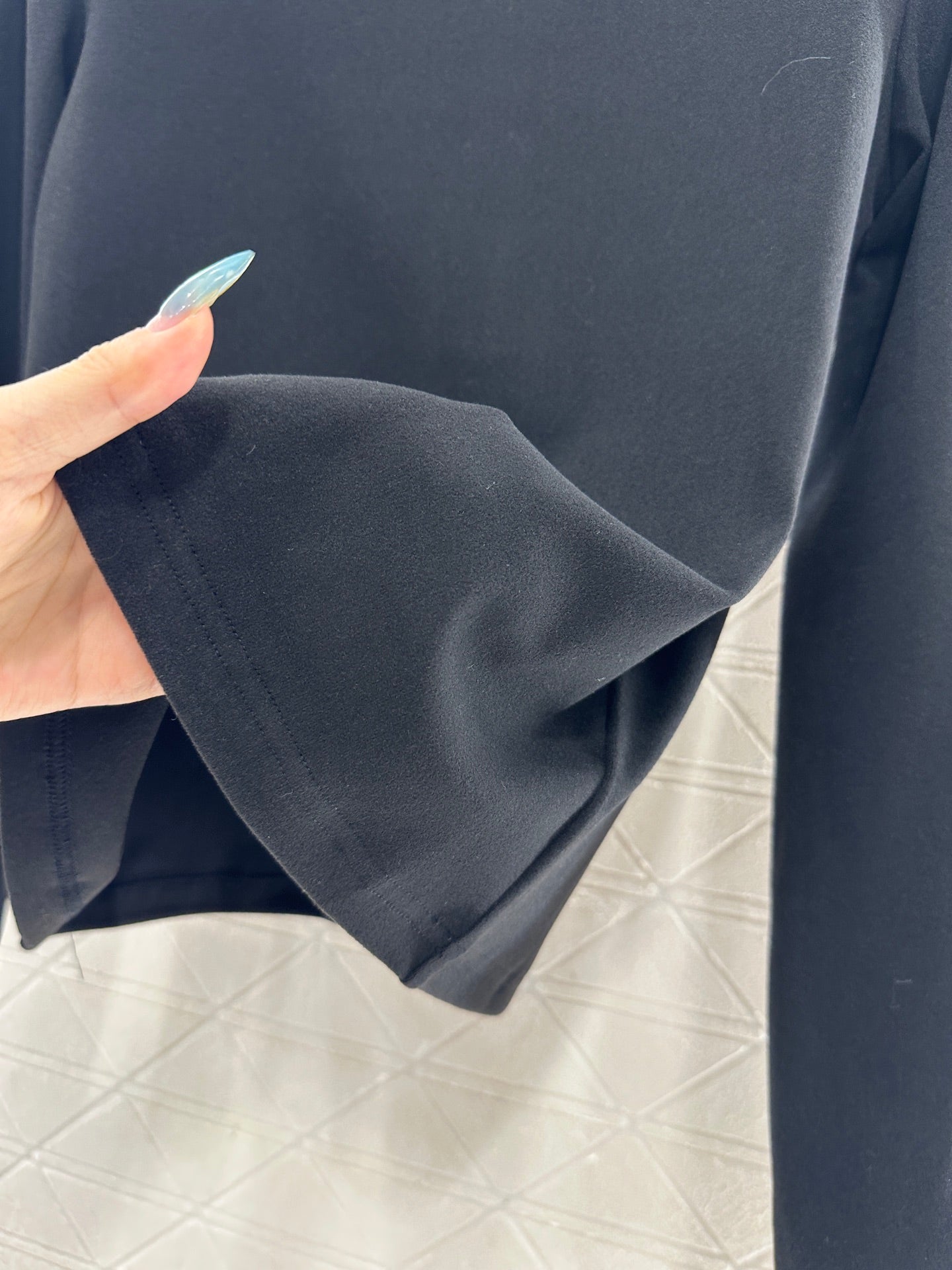 Slim fit letter logo high neck base shirt