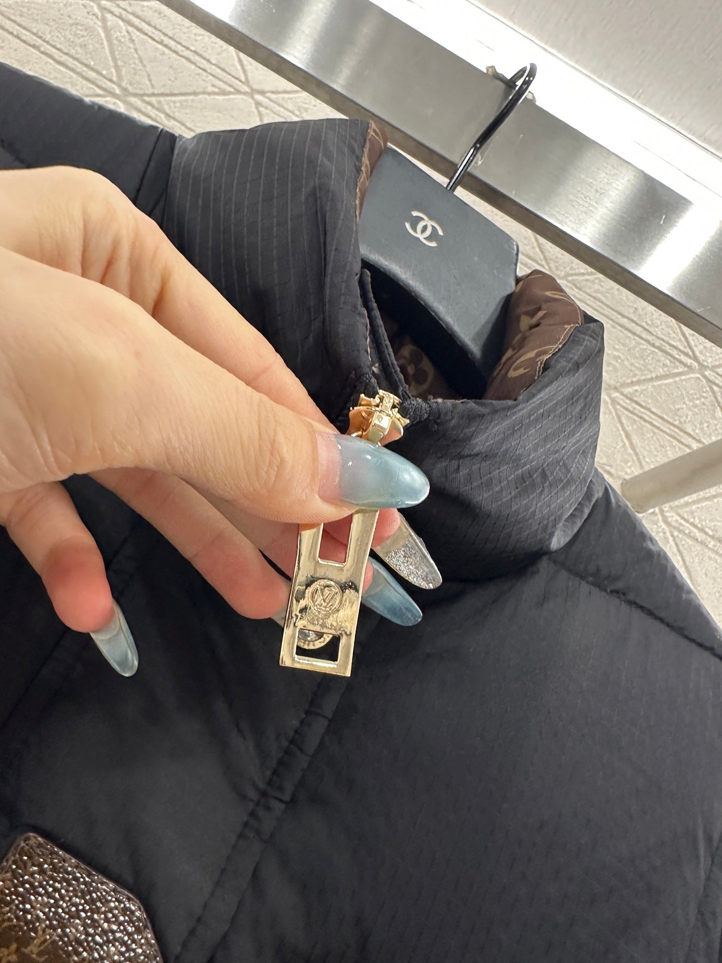 Leather buckle stand up collar down jacket