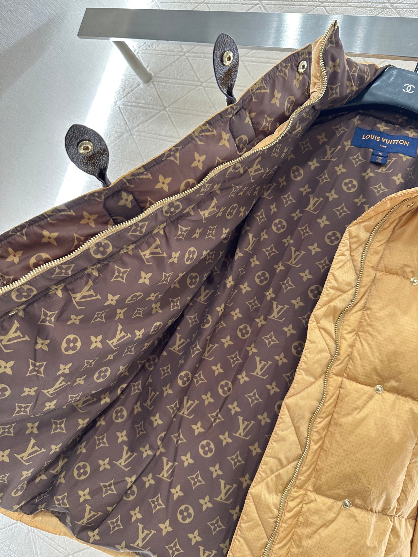 Leather buckle stand up collar down jacket