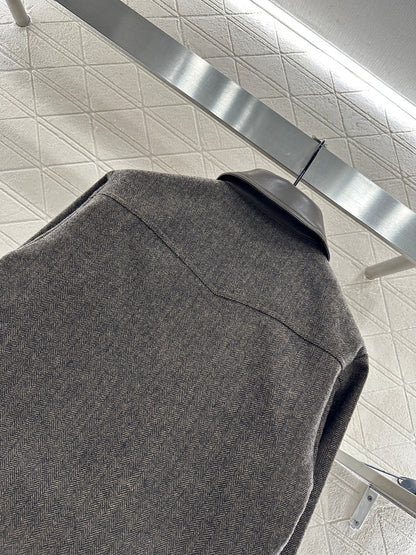 Collar jacket with patchwork leather