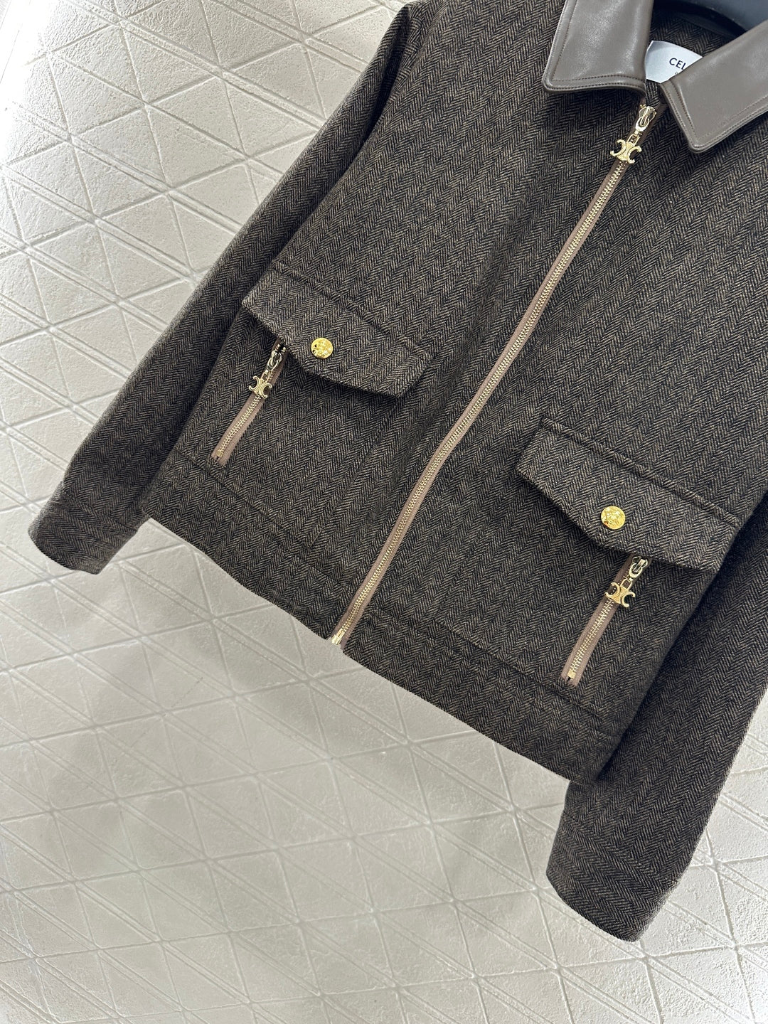 Collar jacket with patchwork leather