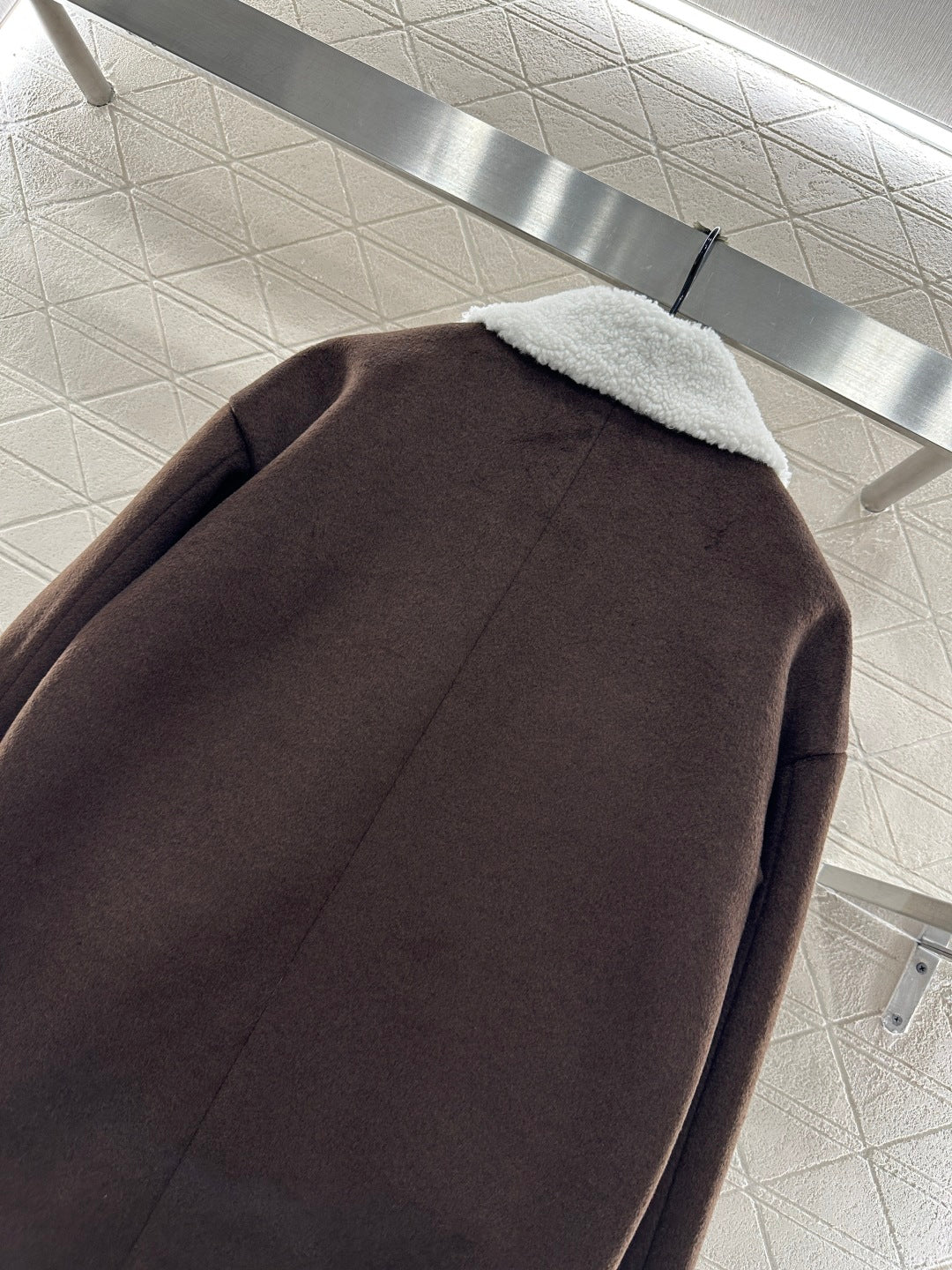 Lamb fleece collar mid length jacket