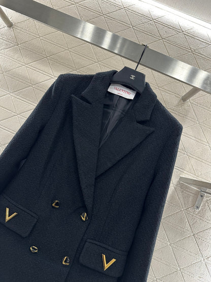 Inlaid gold badge shoulder pad suit jacket