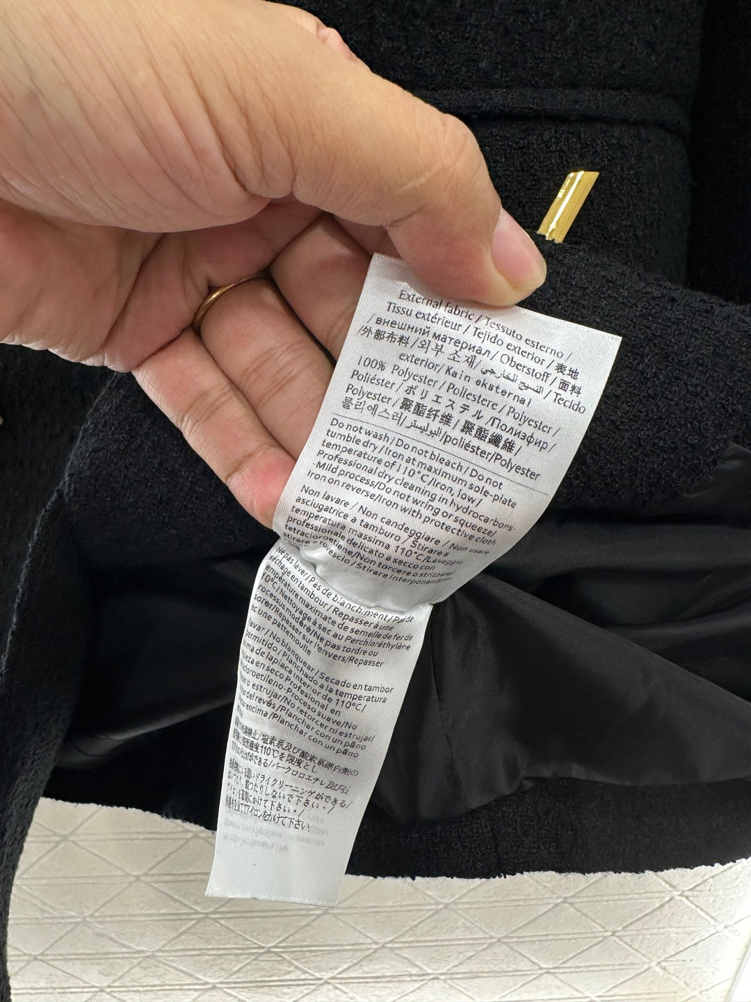 Inlaid gold badge shoulder pad suit jacket