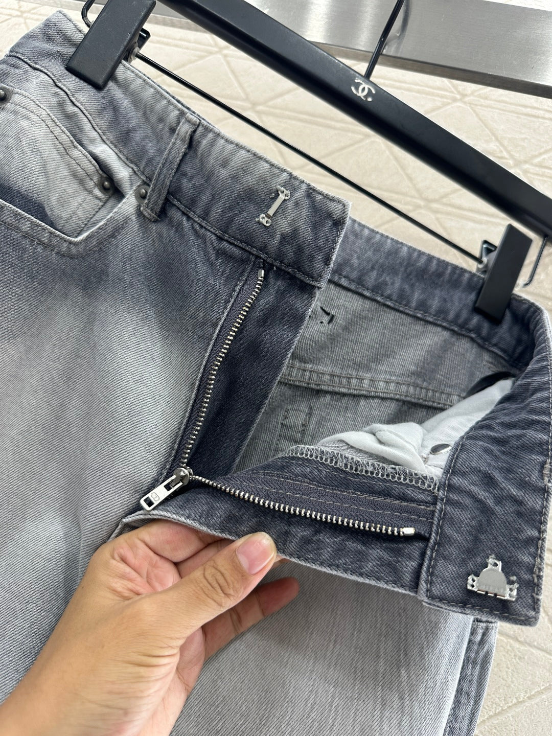 Polish white dyed denim pants