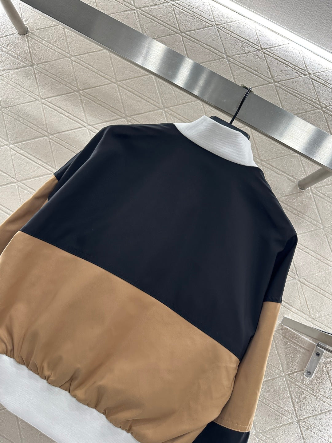 color-blocking jacket