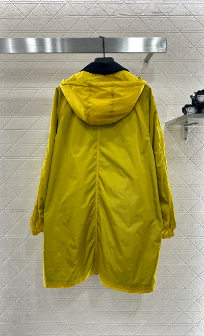 Wear windbreakers on both sides