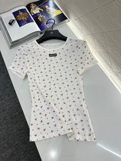 Round neck floral short sleeved shirt