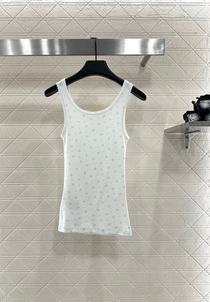 Slim fit U-neck floral vest