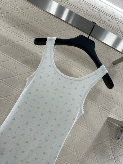 Slim fit U-neck floral vest