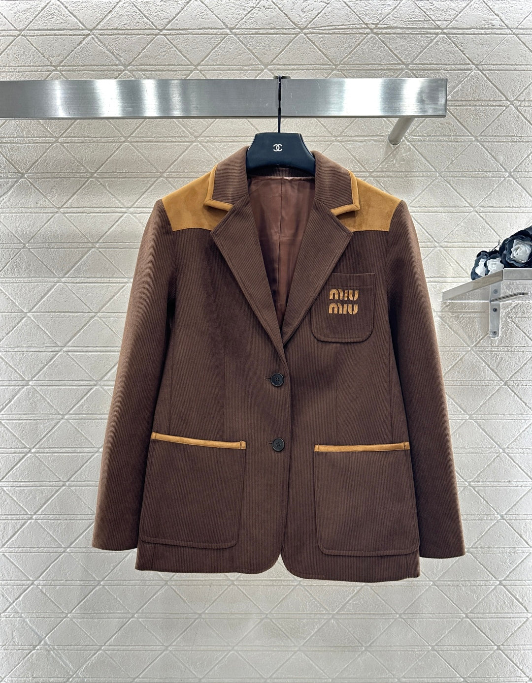 Corduroy contrasting coat