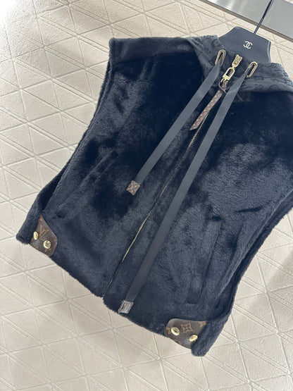 Hooded plush camisole vest