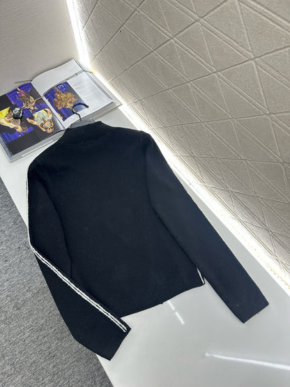 Stand up collar knitted base