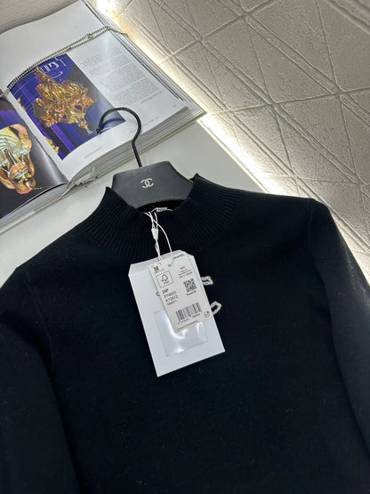 Stand up collar knitted base