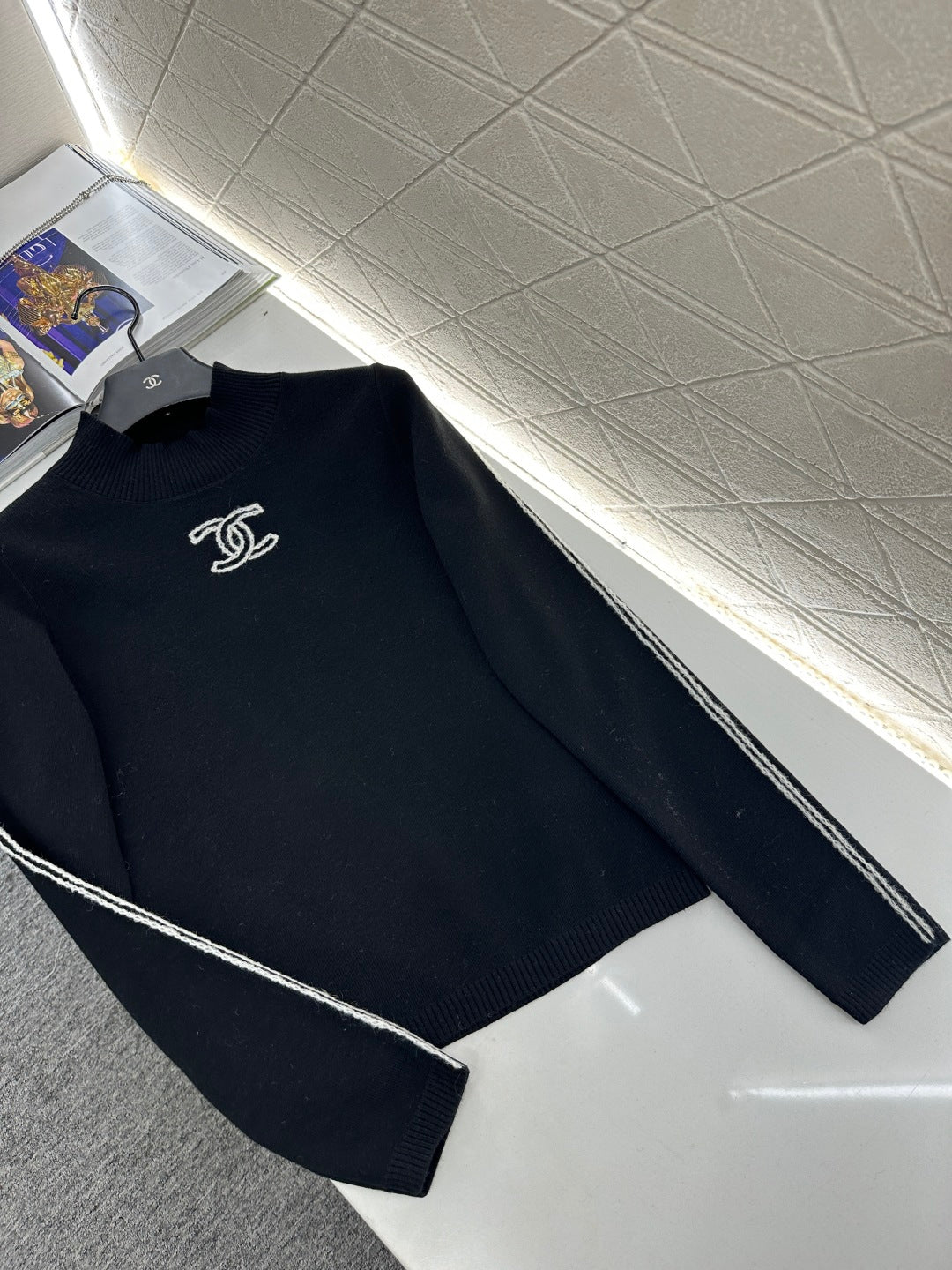 Stand up collar knitted base