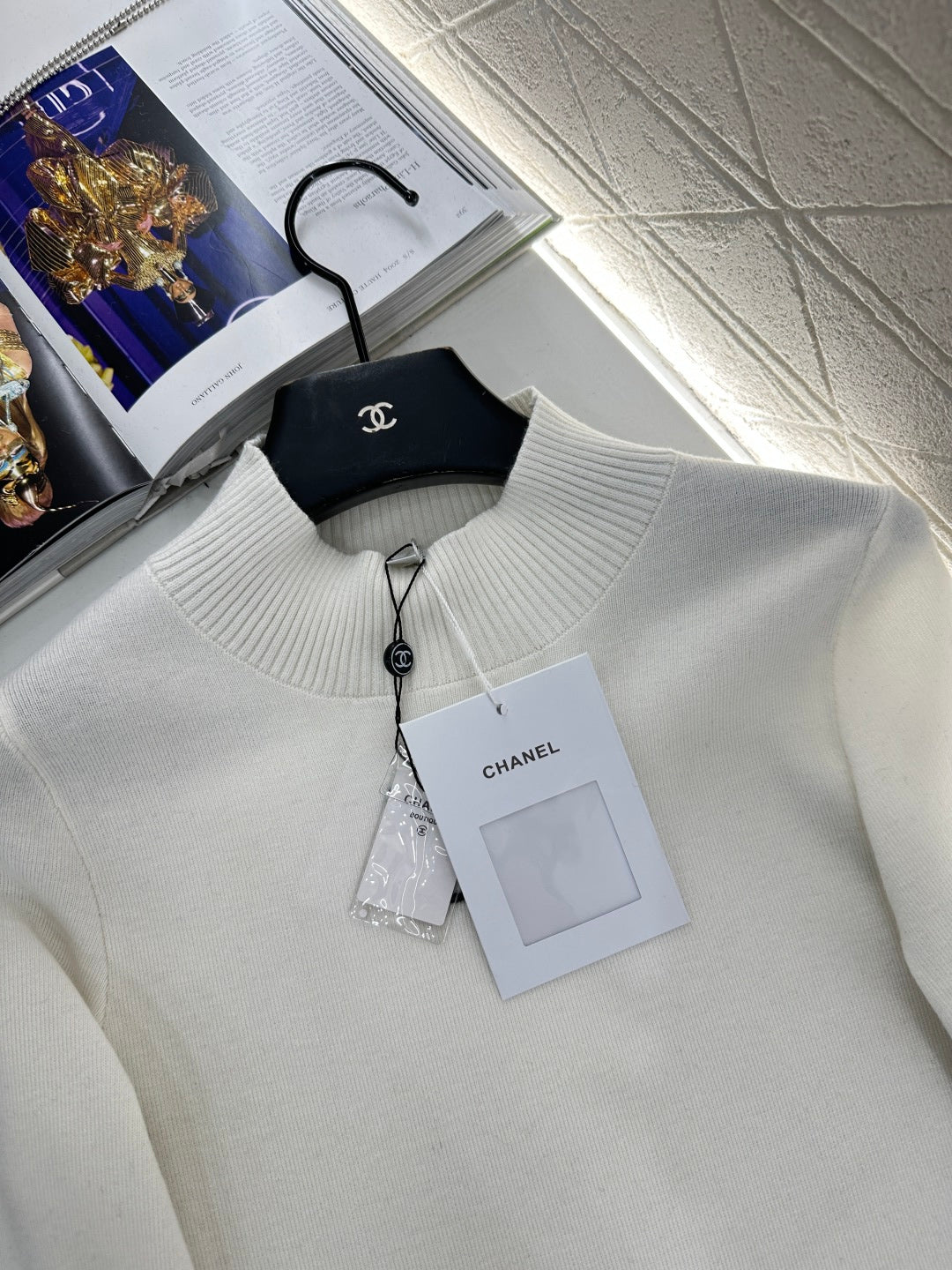 Stand up collar knitted base