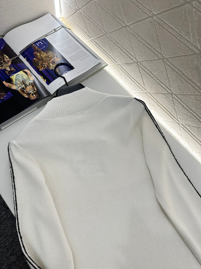 Stand up collar knitted base