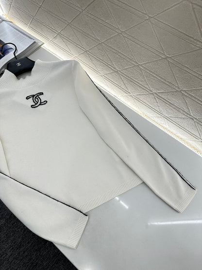 Stand up collar knitted base