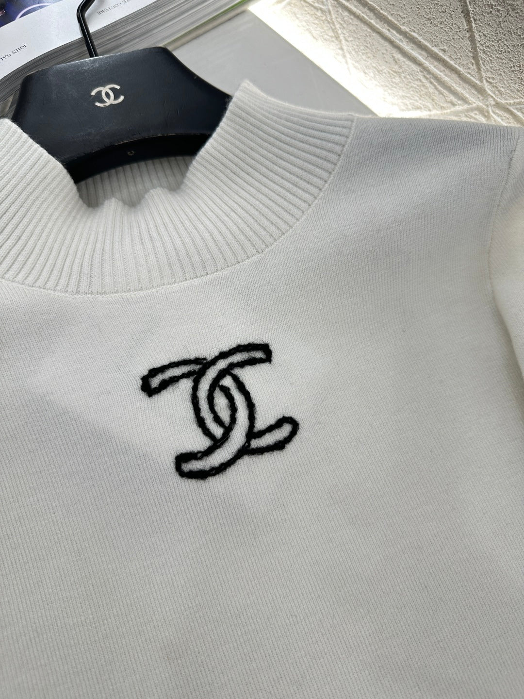 Stand up collar knitted base