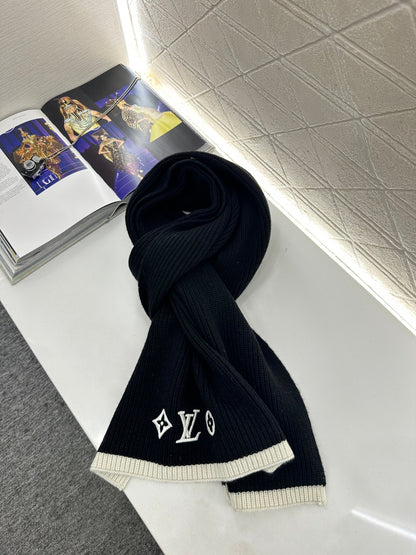 Letter logo cashmere scarf