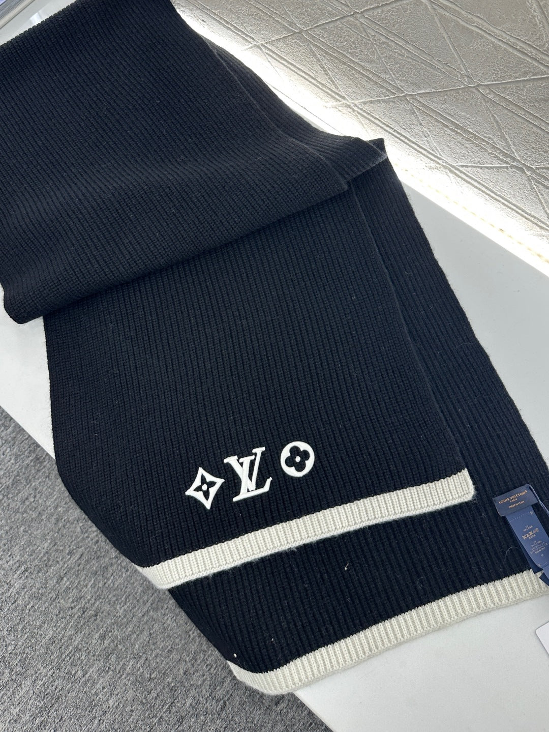 Letter logo cashmere scarf
