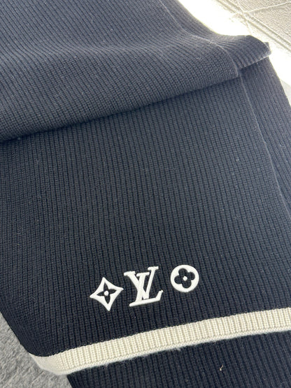 Letter logo cashmere scarf