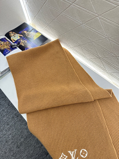 Letter logo cashmere scarf