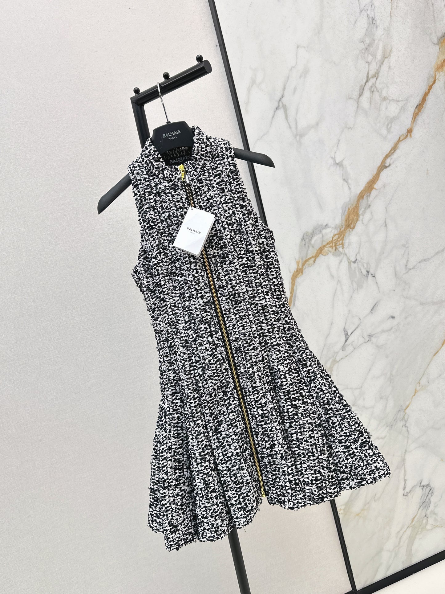 Rough woolen pleated dress