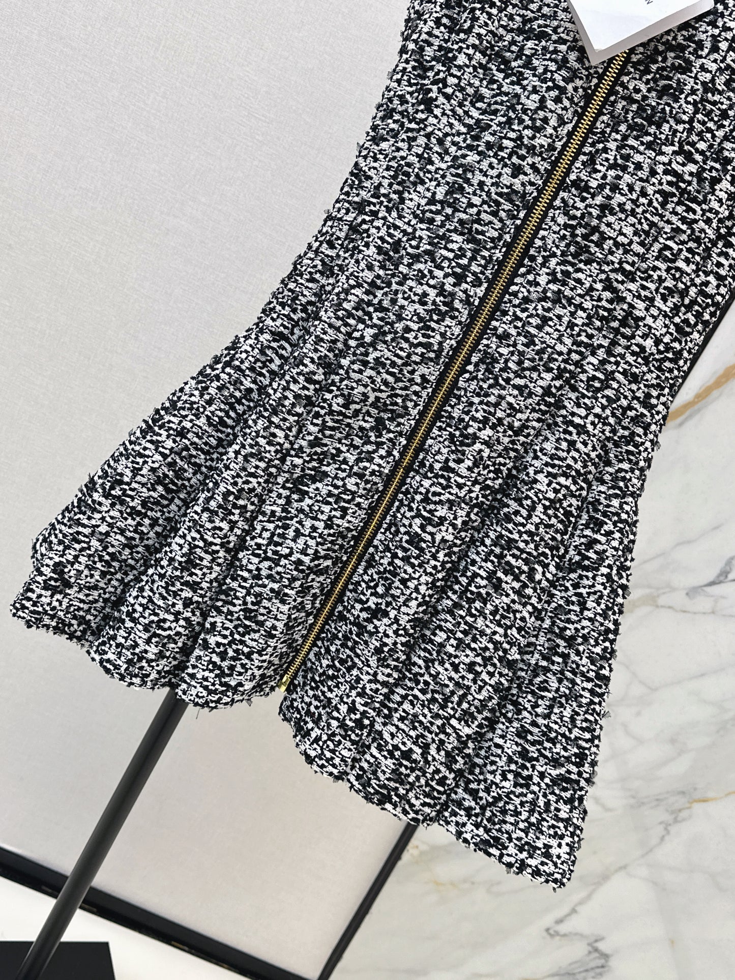 Rough woolen pleated dress