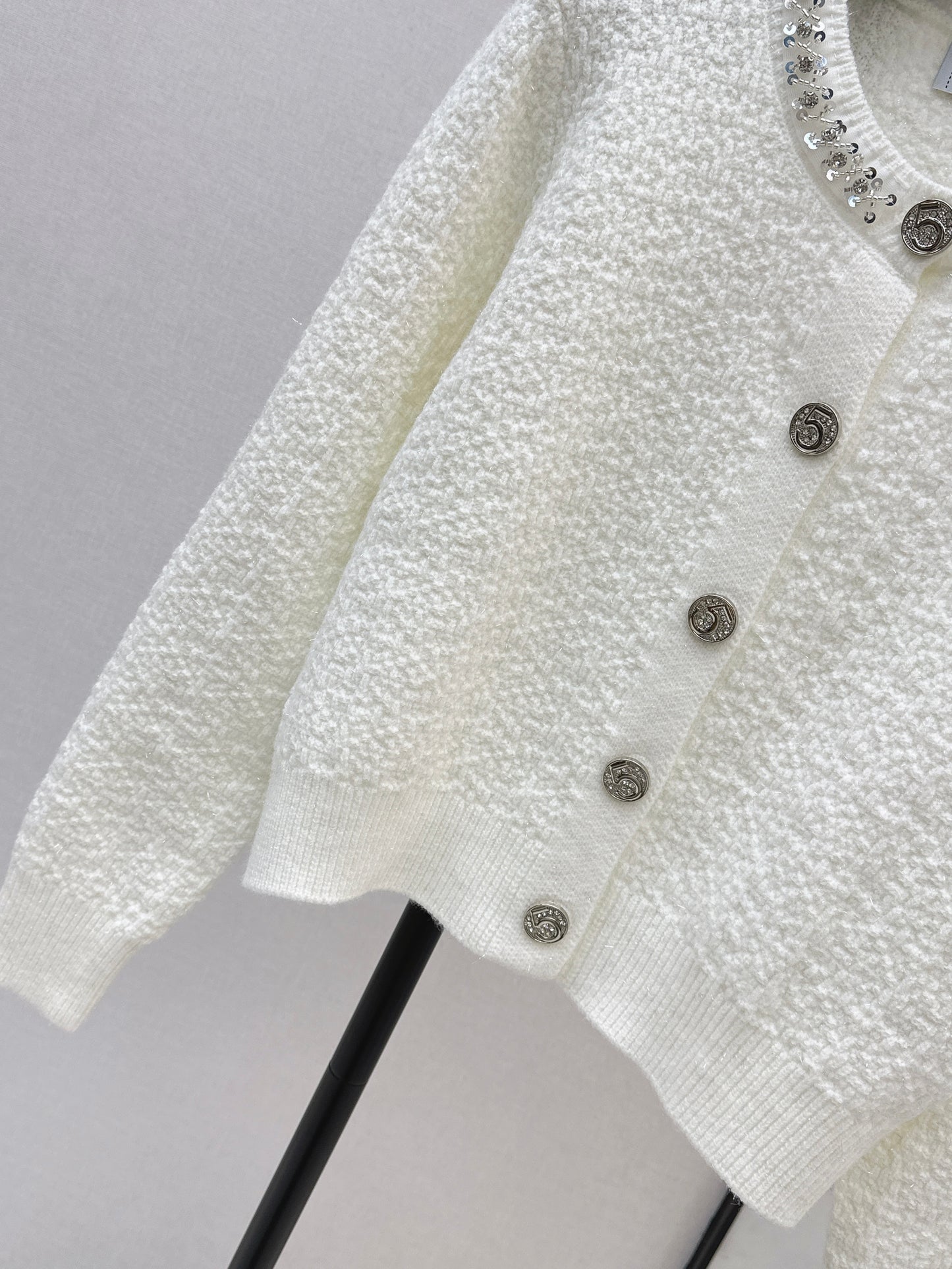 Nail drill craft round neck knitted cardigan