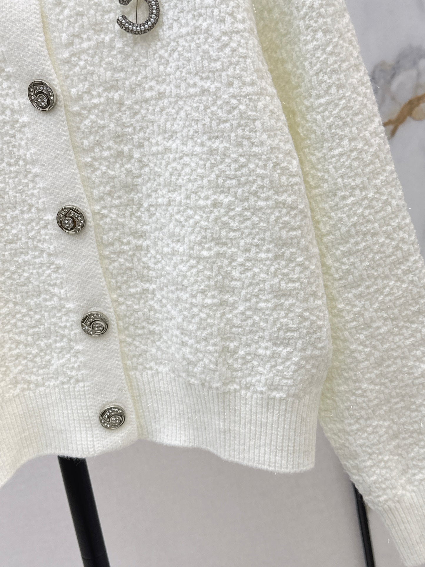 Nail drill craft round neck knitted cardigan