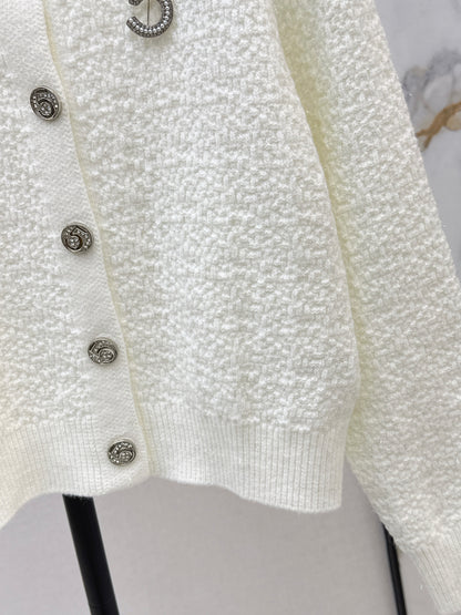 Nail drill craft round neck knitted cardigan