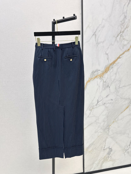 Long high waisted skirt