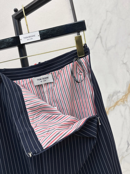 Long high waisted skirt