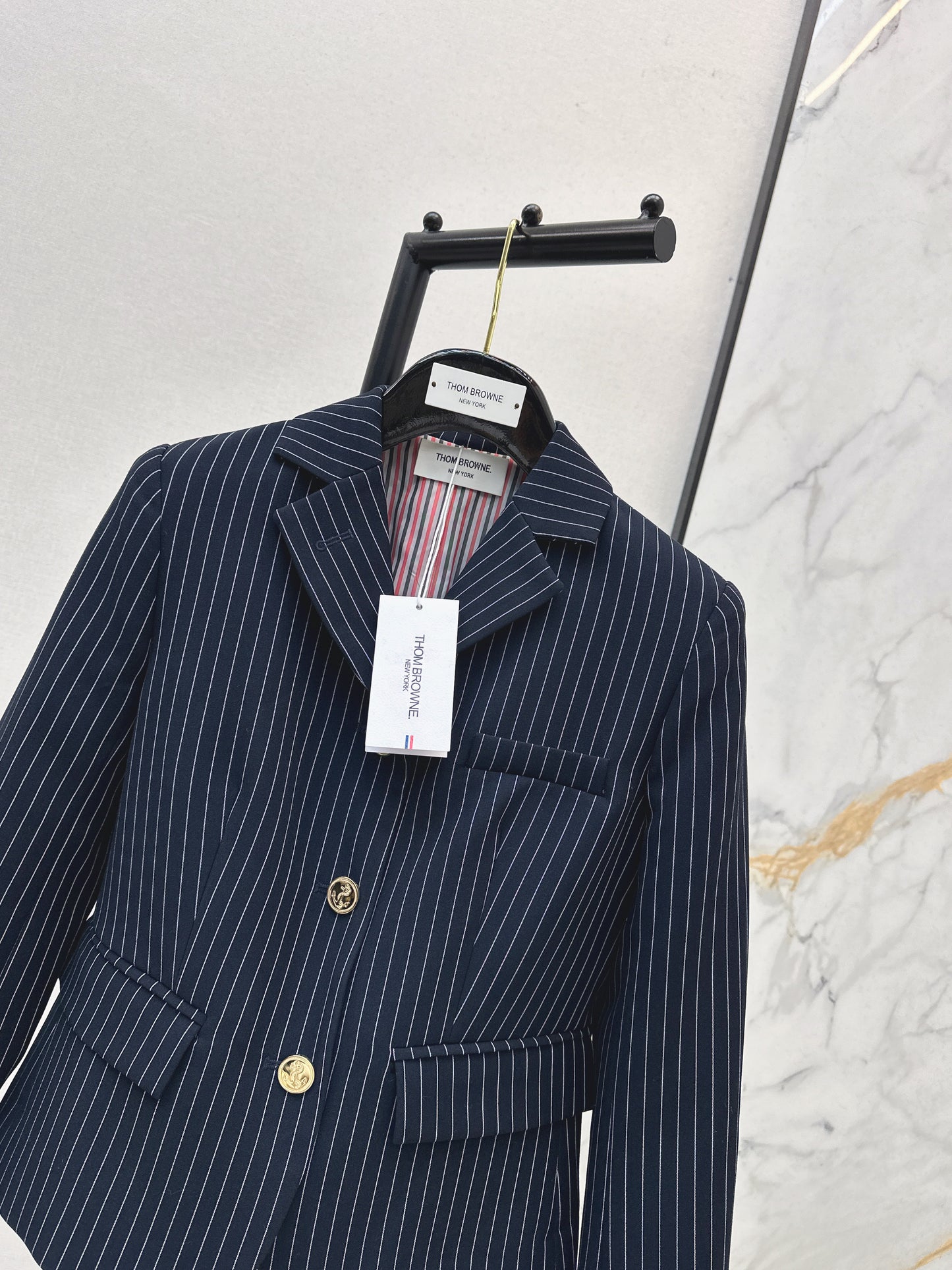 Silhouette double breasted suit jacket