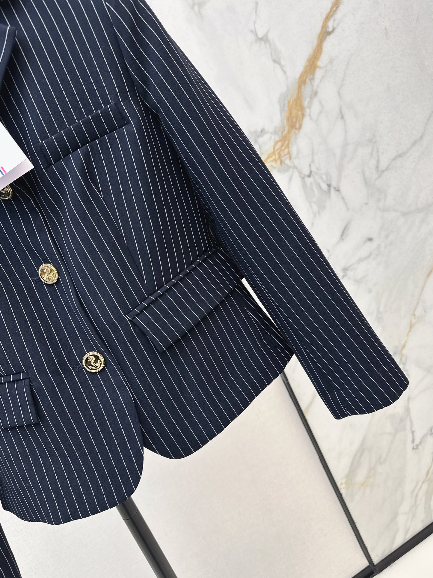 Silhouette double breasted suit jacket