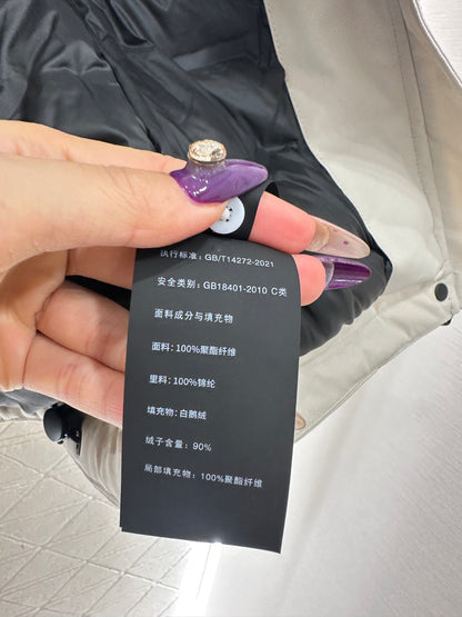 Hooded waist belt down jacket