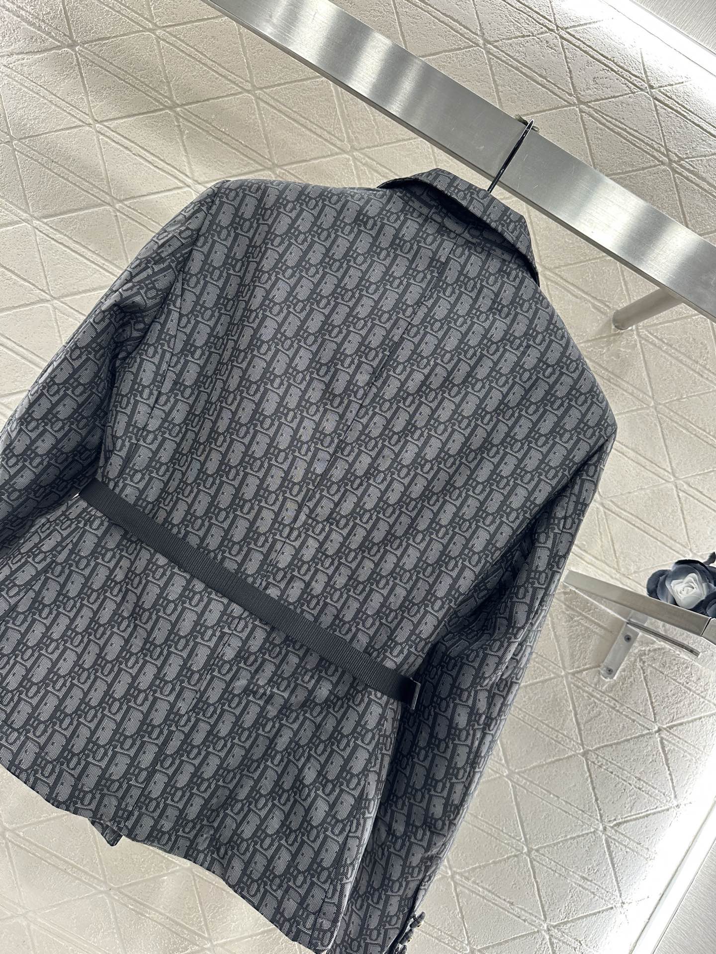 Flip collar jacquard suit jacket