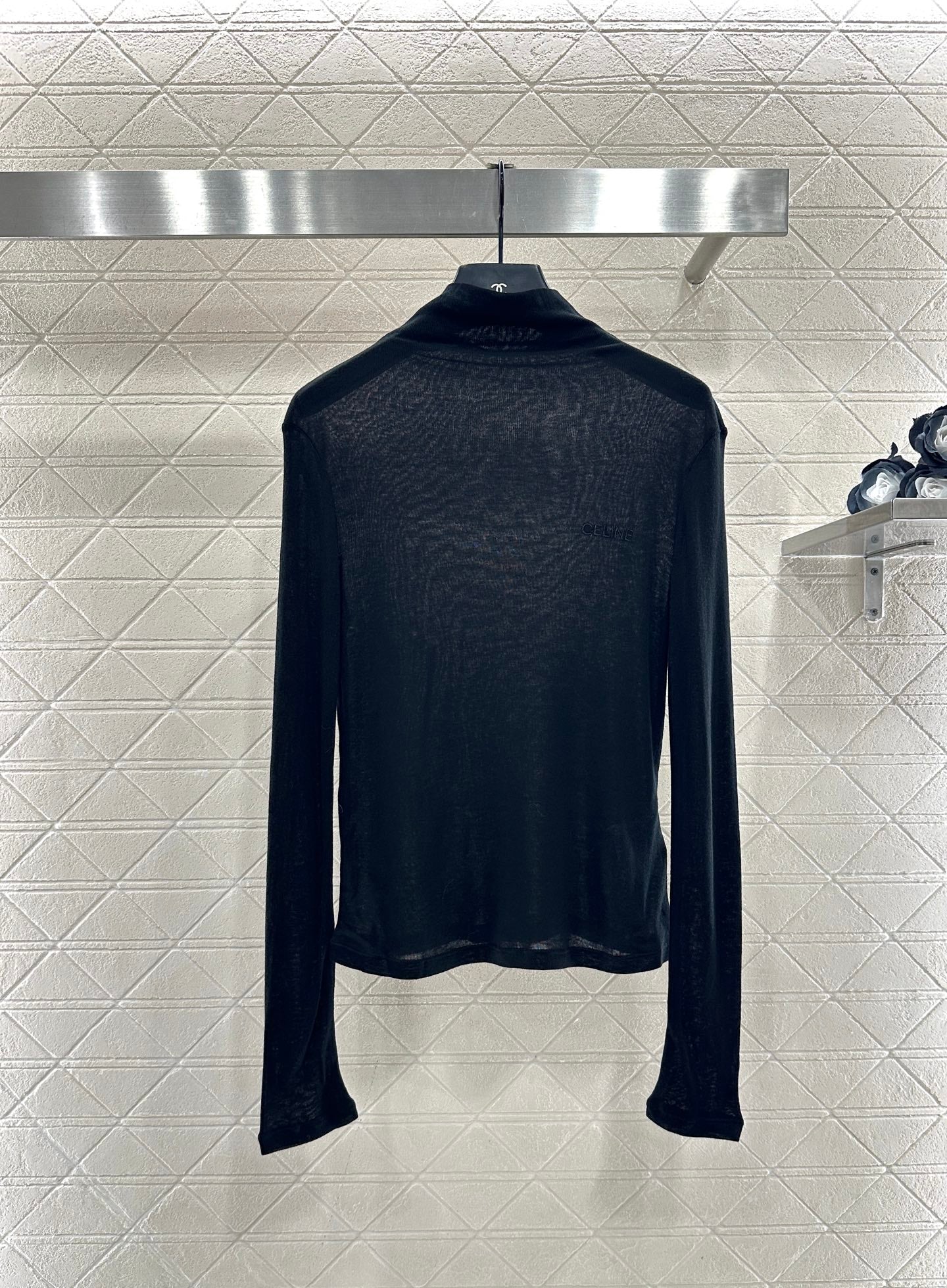 Slim fit letter high neck base shirt