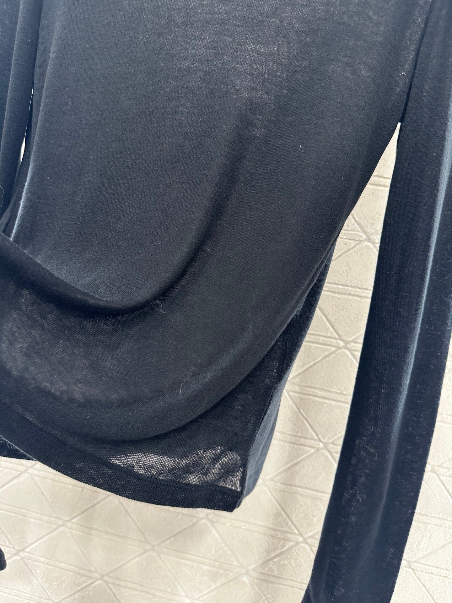 Slim fit letter high neck base shirt