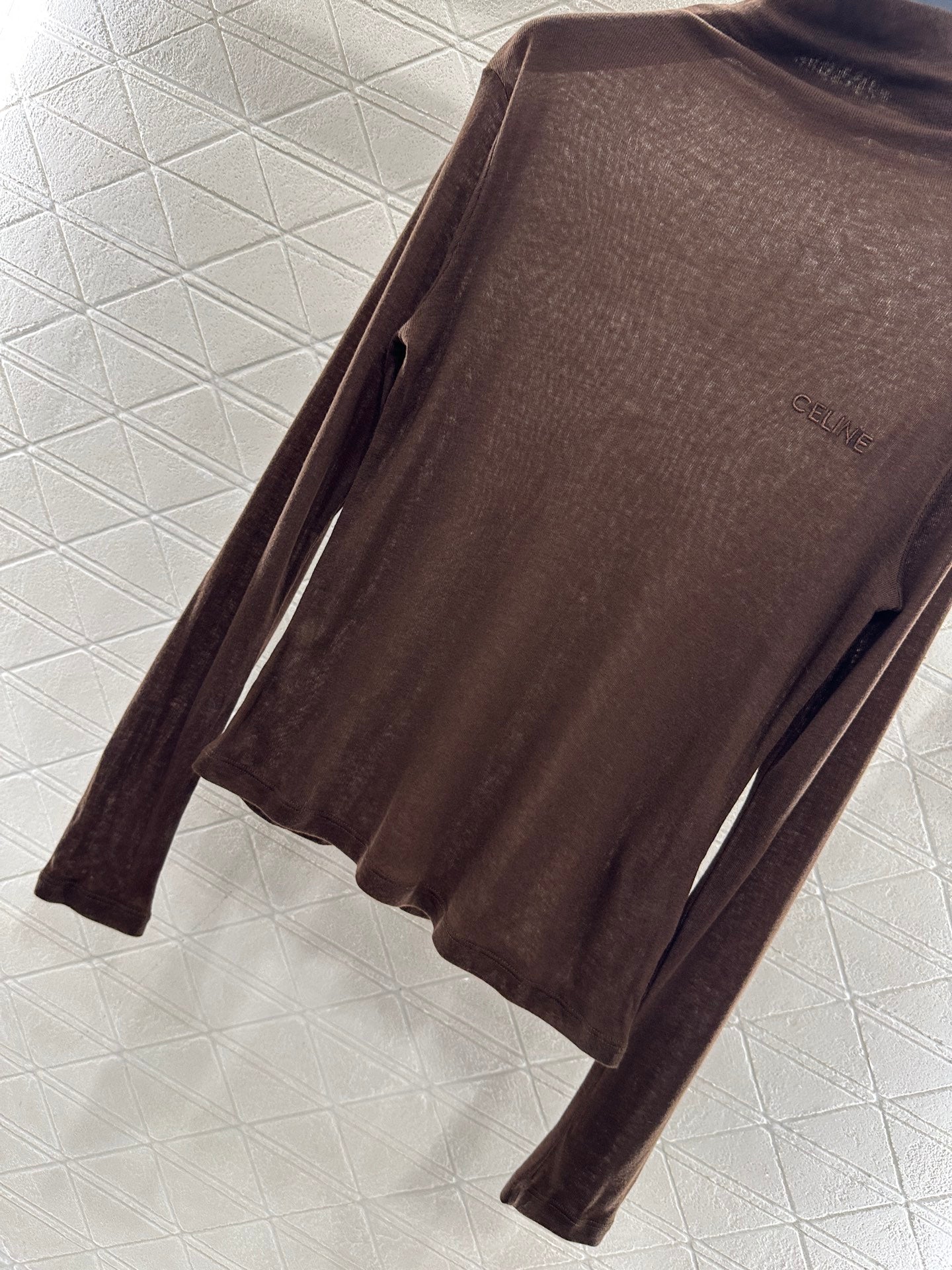 Slim fit letter high neck base shirt