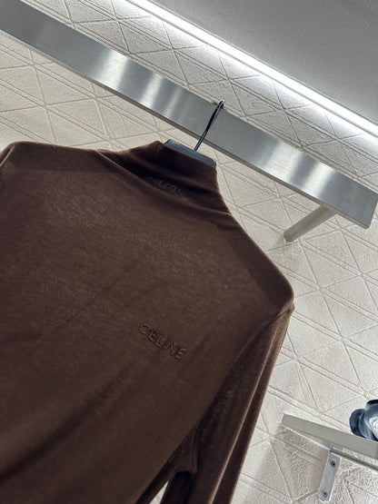 Slim fit letter high neck base shirt